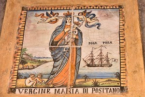 Riggiole tiles in Positano (c) nupursworld.com