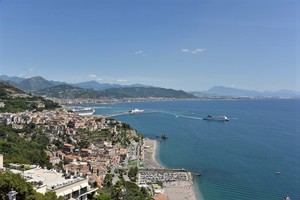 The humble seaside town of Vietri sul Mare (c) nupursworld.com