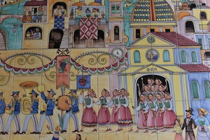 Contemporary riggiole mural in Vietri (c) nupursworld.com