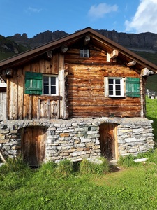 This has to be the definition of a cute mountain hut (c) nupursworld.com