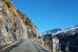 Klausen road East bound towards the pass and Glarus (c) nupursworld.com