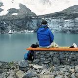 Good vantage point and picnic bench overseeing Gletscherseeli (c) nupursworld.com
